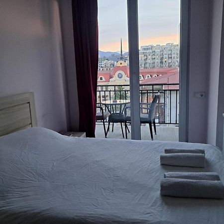 Karvi Hostel & Suites Batum Dış mekan fotoğraf