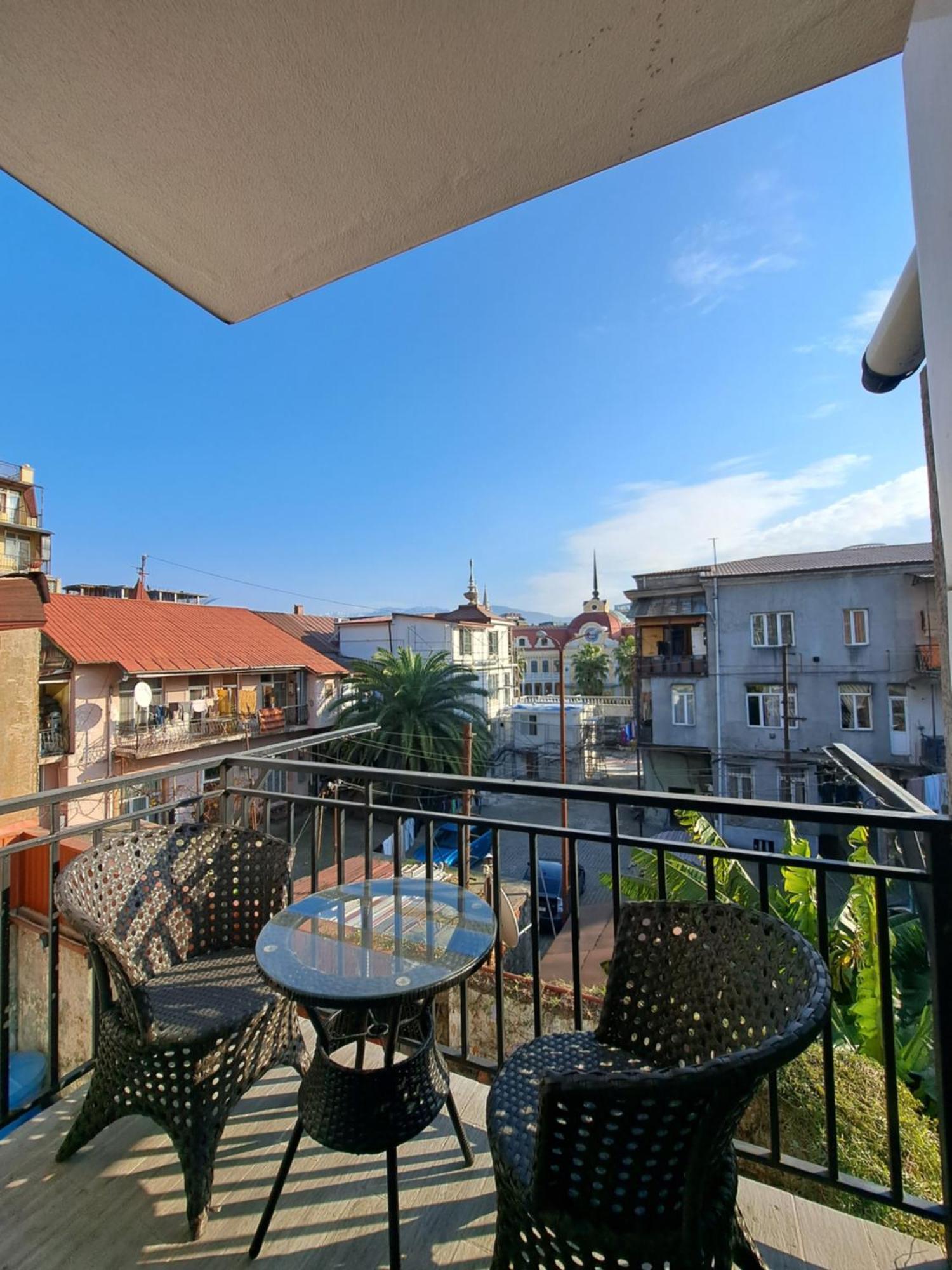 Karvi Hostel & Suites Batum Dış mekan fotoğraf