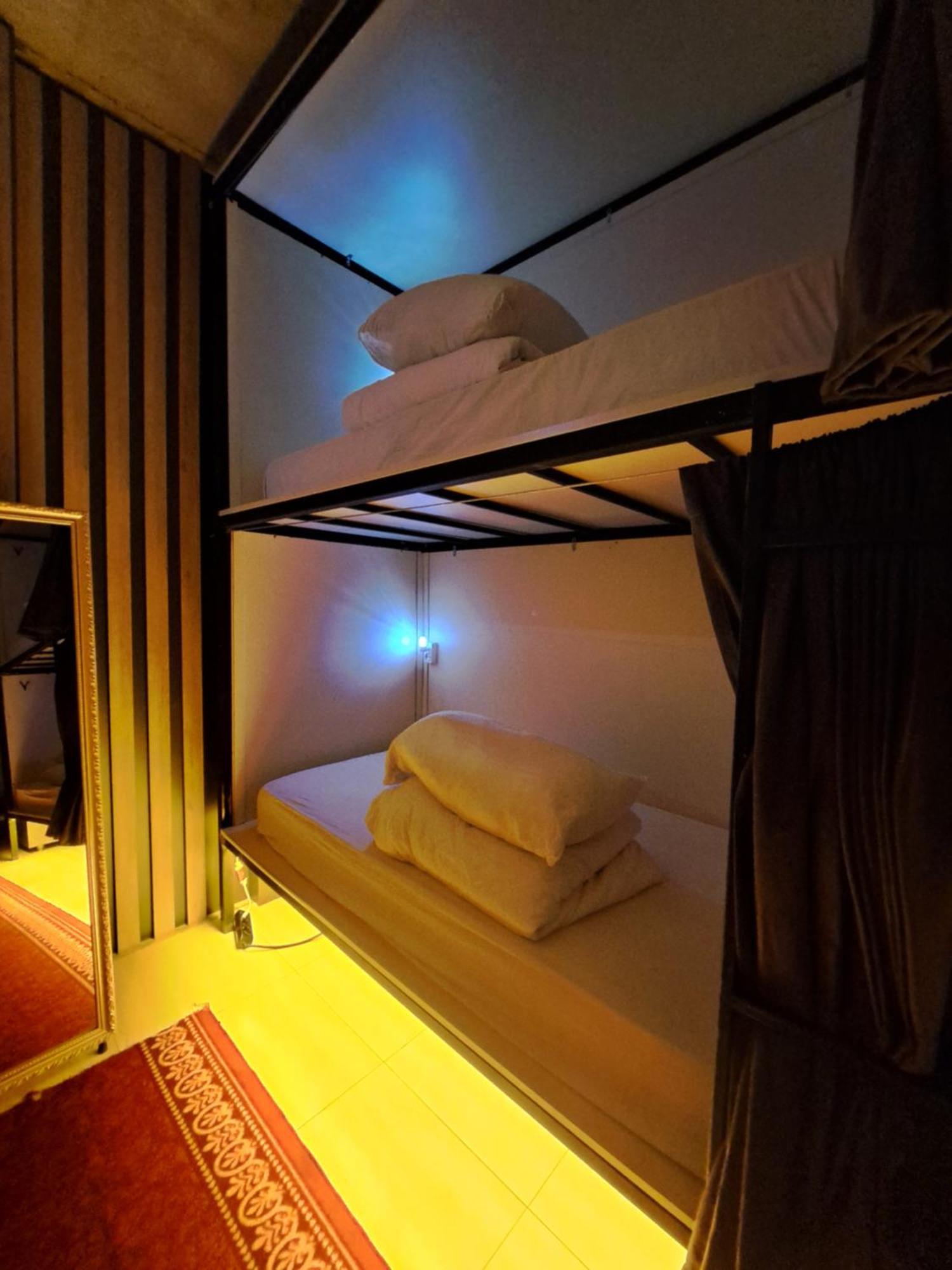 Karvi Hostel & Suites Batum Dış mekan fotoğraf